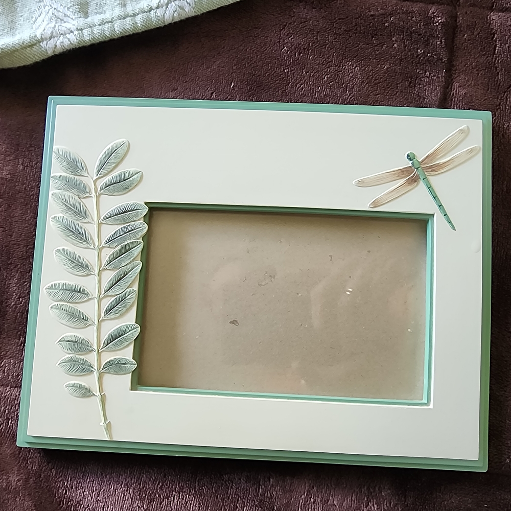 Pfaltzgraff Green and Cream Picture Frame Accents